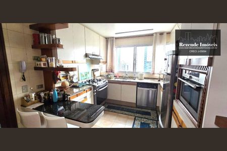 7_photo/94dce470a3.85e4e010cf68ac64-ATLAS-10bbb4c0-dcba-4f33-953d-73e6359a5bc5.jpg de apartamento à venda com 4 quartos, 273m² em Batel, Curitiba