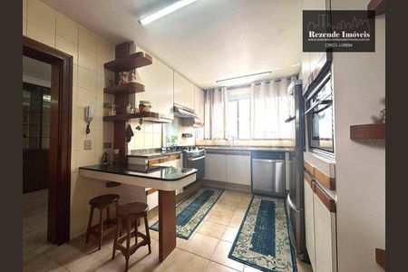 2_photo/94dce470a3.85e4e010cf68ac64-ATLAS-3cb144fd-d363-47a9-99f2-be567f772cc7.jpg de apartamento à venda com 4 quartos, 273m² em Batel, Curitiba