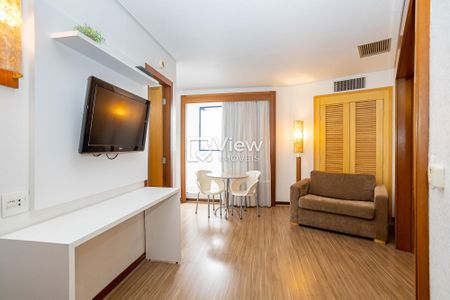 2_photo/94dce470c5.478be4c047dfae7d-ATLAS-ba2b1450-1b2e-4511-9a65-d7f90dfbec85.jpg de apartamento à venda com 1 quarto, 43m² em Água Verde, Curitiba