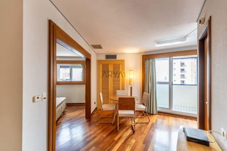 4_photo/94dce470c5.84a0dd8b80032a2f-ATLAS-1d6a21e5-92bc-4e54-bcad-590e29488c7e.jpg de apartamento à venda com 1 quarto, 49m² em Água Verde, Curitiba