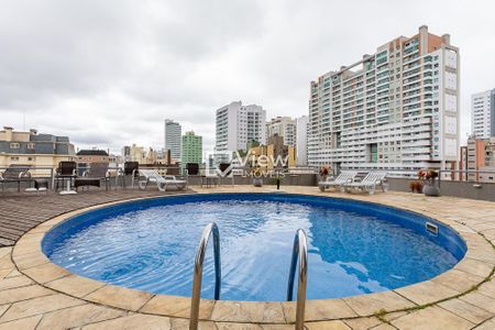 6_photo/94dce470c5.f7ff72ea28a7b148-ATLAS-56b7dc00-37c6-4e14-898a-c532dfdf38cc.jpg de kitnet/studio à venda com 1 quarto, 49m² em Água Verde, Curitiba