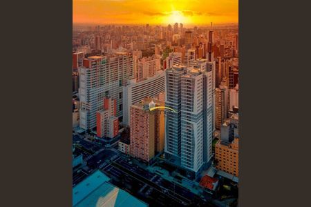 2_photo/94dce47101.bc87a70d2c2e0f85-ATLAS-0394fc5b-4bff-4e70-9c74-4a44b9489533.jpg de apartamento à venda com 3 quartos, 95m² em Centro, Curitiba