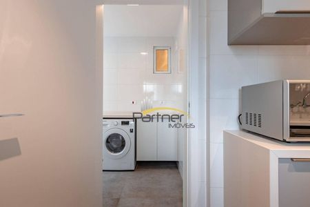 12_photo/94dce47101.bc87a70d2c2e0f85-ATLAS-40d0f7e1-9a53-46c5-920f-74676a7b06de.jpg de apartamento à venda com 3 quartos, 95m² em Centro, Curitiba