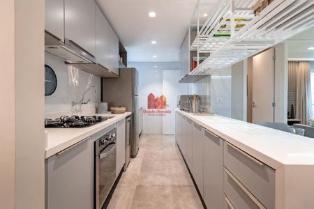 31_photo/94dce47101.bc87a70d2c2e0f85-ATLAS-84b588ca-1223-4eb7-9057-cdbf36c731a8.jpg de apartamento à venda com 3 quartos, 95m² em Centro, Curitiba