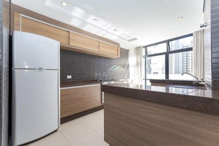 4_photo/94dce47117.e36cf7204ae9d2f3-ATLAS-2be658ef-c4d6-4ec1-b3da-eb7f1ed8a804.jpg de apartamento à venda com 2 quartos, 69m² em Centro, Curitiba