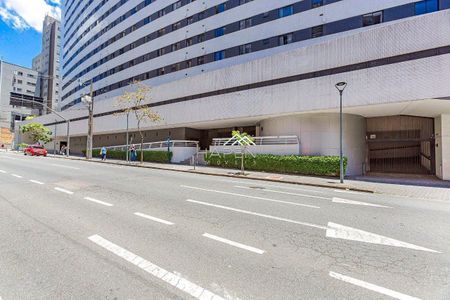 11_photo/94dce47117.e36cf7204ae9d2f3-ATLAS-49c35458-dfa8-4db3-8401-87d7fbd07223.jpg de apartamento à venda com 2 quartos, 69m² em Centro, Curitiba