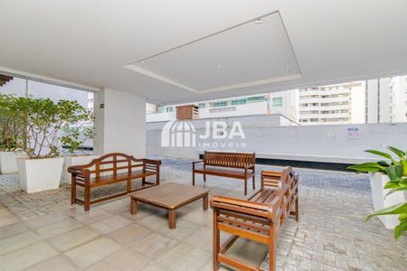 22_photo/94dce47117.e36cf7204ae9d2f3-ATLAS-ac431822-9e32-4cce-931e-bd63250ee687.jpg de apartamento à venda com 2 quartos, 69m² em Centro, Curitiba