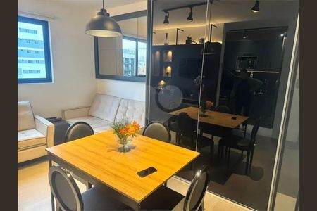 5_photo/94dce47117.e36cf7204ae9d2f3-ATLAS-de5f131f-81cb-4c52-9bf9-bf99b352c140.jpg de apartamento à venda com 2 quartos, 61m² em Centro, Curitiba