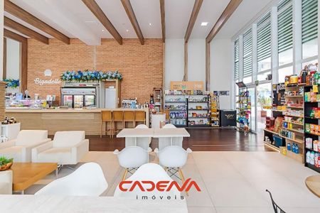 25_photo/94dce47123.7c7ac5e32c298168-ATLAS-2a84302f-4eda-46c6-8bb9-e9c1b8e9df28.jpg de apartamento à venda com 2 quartos, 68m² em Centro, Curitiba