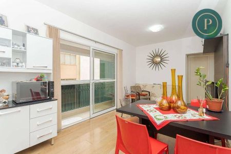 6_photo/94dce47145.76c39d59e9327237-ATLAS-2b1ef4ea-b68f-4b62-ab75-b2a53ade1b57.jpg de apartamento à venda com 1 quarto, 50m² em Centro, Curitiba