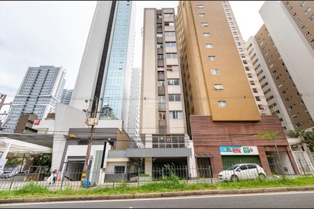 3_photo/94dce47145.a8ac7b44b6410574-ATLAS-3ad6f028-0285-4703-ab5b-75ee61b310f9.jpg de apartamento à venda com 1 quarto, 38m² em Centro, Curitiba