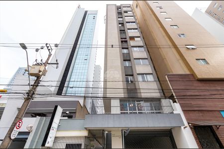 2_photo/94dce47145.a8ac7b44b6410574-ATLAS-44e2fd2b-2fcc-44aa-8d3f-a13127a6e4dd.jpg de apartamento à venda com 1 quarto, 38m² em Centro, Curitiba