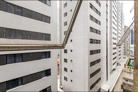 19_photo/94dce47145.a8ac7b44b6410574-ATLAS-6bfb61cd-5800-4a1f-b4e2-55c83a20d51a.jpg de apartamento à venda com 1 quarto, 38m² em Centro, Curitiba