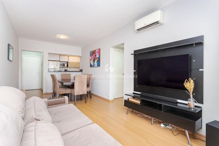 10_photo/94dce47145.af97e9d93e7ffec8-ATLAS-b3d2e854-5a4f-4ad7-8dbd-7c8ece0db268.jpg de apartamento à venda com 2 quartos, 70m² em Centro, Curitiba