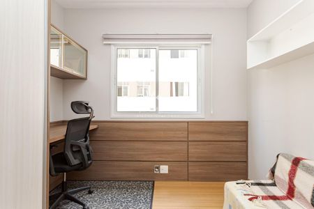 32_photo/94dce47145.af97e9d93e7ffec8-ATLAS-b9ed9b01-cf34-449a-83f5-35d2d179f72c.jpg de apartamento à venda com 2 quartos, 70m² em Centro, Curitiba