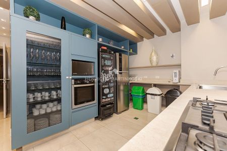 42_photo/94dce47145.af97e9d93e7ffec8-ATLAS-e8ff6ebc-278a-4dab-a30f-df3a4f4523d8.jpg de apartamento à venda com 2 quartos, 70m² em Centro, Curitiba