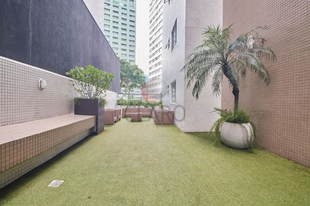 4_photo/94dce4714f.97ed9e087d12aeea-ATLAS-29f43907-2660-4132-bbf7-eac592b91a25.jpg de apartamento à venda com 2 quartos, 65m² em Centro, Curitiba