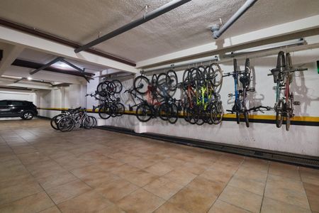 6_photo/94dce4714f.97ed9e087d12aeea-ATLAS-384db6de-8ce8-4a5a-94d0-90a9e2138757.jpg de apartamento à venda com 2 quartos, 65m² em Centro, Curitiba