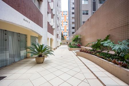 7_photo/94dce47171.80a7f3f1b00bd23a-ATLAS-1a51ab6f-5a3d-4356-8b2e-bf506c5ccc17.jpg de apartamento à venda com 3 quartos, 113m² em Centro, Curitiba