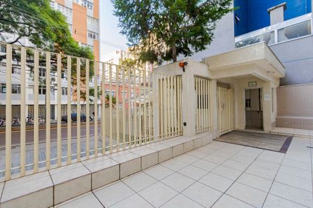 8_photo/94dce47171.80a7f3f1b00bd23a-ATLAS-1c759e81-99e6-4a06-9d42-8cce2f768ffc.jpg de apartamento à venda com 3 quartos, 113m² em Centro, Curitiba