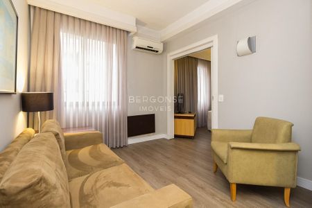 7_photo/94dce47179.203ffe32249db6fb-ATLAS-7c05c27e-732b-45e6-8dfd-6a3ff1b4081b.jpg de apartamento à venda com 1 quarto, 36m² em Centro, Curitiba