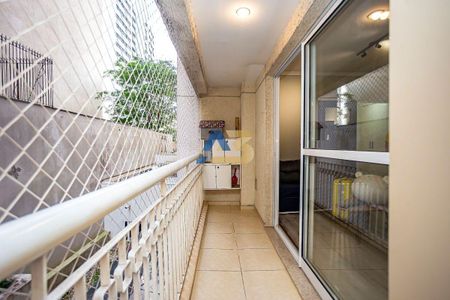 14_photo/94dce47191.1aa5b8f538f3adaf-ATLAS-e80ea63e-2bb4-4019-ac0e-8173d4b74a69.jpg de apartamento à venda com 1 quarto, 50m² em Centro, Curitiba