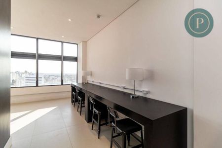 3_photo/94dce47191.f805a90f0d3fc62d-ATLAS-19675e0e-cb06-4788-9182-e40ca526b45f.jpg de apartamento para alugar com 2 quartos, 66m² em Centro, Curitiba