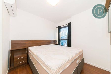 12_photo/94dce47191.f805a90f0d3fc62d-ATLAS-9d8ece2c-e7be-438c-97a9-c179aabc1def.jpg de apartamento para alugar com 2 quartos, 66m² em Centro, Curitiba