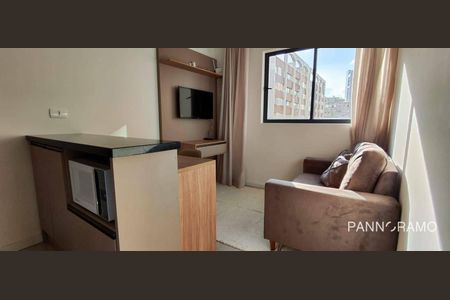 8_photo/94dce471a7.4b618b76e5a5e2b8-ATLAS-280eb205-2a16-40a3-8261-73e9d669a155.jpg de apartamento para alugar com 1 quarto, 40m² em Centro, Curitiba