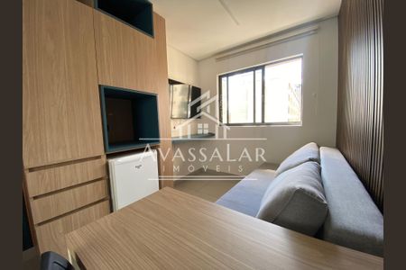 3_photo/94dce471a7.c73b78bac5a2f3b6-ATLAS-b01ce3b7-e798-4602-8264-72f4437c766b.jpg de apartamento à venda com 1 quarto, 24m² em Centro, Curitiba