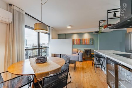 10_photo/94dce471c1.3e04852d0ae0df5e-ATLAS-b53f8af3-baf3-476f-85c5-dd6aec7a3443.jpg de apartamento à venda com 2 quartos, 66m² em Centro, Curitiba