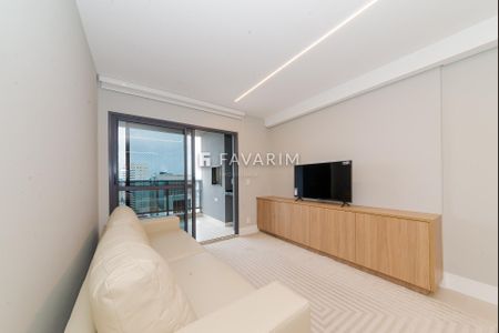 5_photo/94dce471c1.8d5cfb07f064a09b-ATLAS-5d331159-cc32-4392-8c0b-d3eac34fc169.jpg de apartamento à venda com 2 quartos, 76m² em Centro, Curitiba