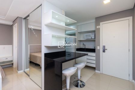 4_photo/94dce471c1.dedd876a0ba7c37f-ATLAS-bca897d4-7cdc-42da-9283-c0a43603663b.jpg de apartamento à venda com 1 quarto, 36m² em Centro, Curitiba