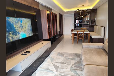 2_photo/94dce471c1.e567e2dfa3747fe8-ATLAS-0d9f7573-b6af-43b3-baff-694b2d1388cc.jpg de apartamento à venda com 2 quartos, 77m² em Centro, Curitiba