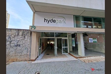 48_photo/94dce471c3.4cecb3db1a9d26dc-ATLAS-53f36579-e538-413f-9d67-fca3a01cfed5.jpg de apartamento à venda com 1 quarto, 26m² em Centro, Curitiba