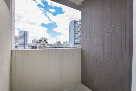 3_photo/94dce471c3.cfc5dabd4fba0c7a-ATLAS-42e34bf0-1f08-4a9d-acff-f0e28addac27.jpg de apartamento à venda com 1 quarto, 33m² em Centro, Curitiba