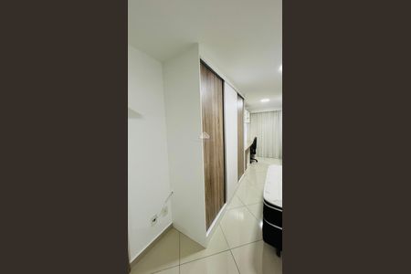 7_photo/94dce471c3.f4472eabf2073758-ATLAS-8c596240-4c63-4dec-8b8e-4eaa681af5f7.jpg de kitnet/studio para alugar com 1 quarto, 33m² em Centro, Curitiba