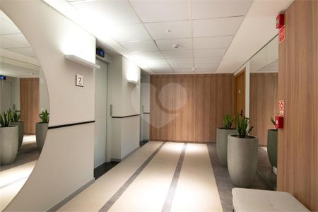 9_photo/94dce471e5.f87c5f63b588f4d4-ATLAS-b4d651bd-e3dc-4391-9070-cc7f87d5ad74.jpg de apartamento à venda com 0 quarto, 23m² em Centro, Curitiba