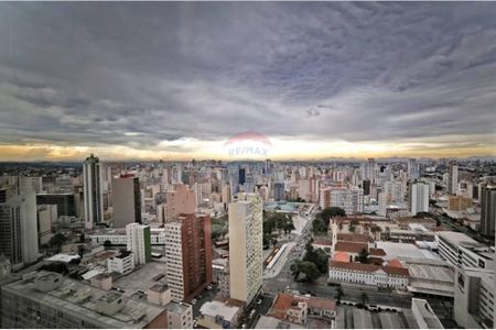 3_photo/94dce471ed.0b24da164b9faf13-ATLAS-33cef38d-bbca-442d-a9be-c5d9d4a438c4.jpg de apartamento para alugar com 1 quarto, 35m² em Centro, Curitiba