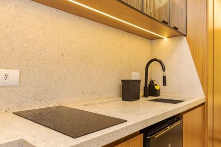 3_photo/94dce471ed.aafc750051720c32-ATLAS-14bccdc1-eb93-4cbd-a84b-c9bab0a62a7c.jpg de kitnet/studio à venda com 1 quarto, 17m² em Centro, Curitiba