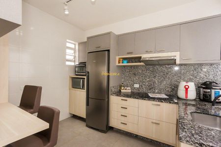 12_photo/94dce471fb.2f15d505e37c7ac5-ATLAS-a5bfcbcc-f39f-4d16-b6c7-fd01f8b97e11.jpg de casa à venda com 2 quartos, 100m² em Centro, Curitiba