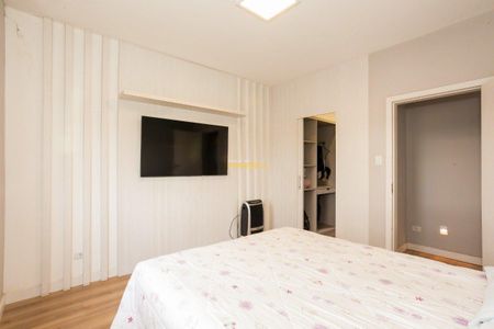 10_photo/94dce471fb.2f15d505e37c7ac5-ATLAS-b3aefad7-1021-42a7-94bf-a7334ffbee7c.jpg de casa à venda com 2 quartos, 100m² em Centro, Curitiba