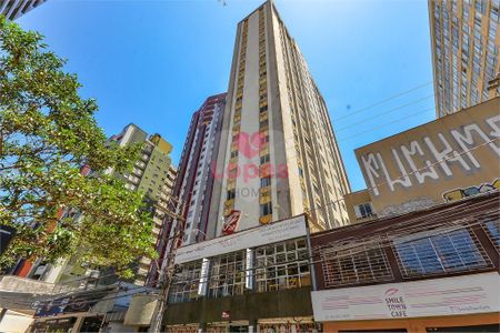 12_photo/94dce471fb.7066937cd636288e-ATLAS-91b2cfa8-1b40-41fa-9c50-732e198af052.jpg de apartamento à venda com 3 quartos, 123m² em Centro, Curitiba