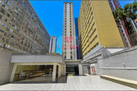 10_photo/94dce471fb.7066937cd636288e-ATLAS-ed7c76bf-edf7-41f7-b52d-b169fc1a03fd.jpg de apartamento à venda com 3 quartos, 123m² em Centro, Curitiba