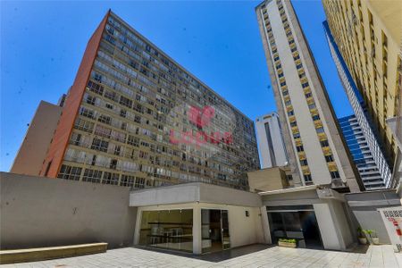 2_photo/94dce471fb.ceff8192393c33de-ATLAS-31bc47c6-7c1e-4829-903a-1fbc19ebe2a8.jpg de apartamento à venda com 3 quartos, 120m² em Centro, Curitiba