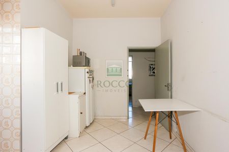 12_photo/94dce4721d.3c2637ef58290670-ATLAS-ecdc349a-ff0b-44a2-a4be-96bcb263ed8f.jpg de apartamento à venda com 2 quartos, 98m² em Centro, Curitiba