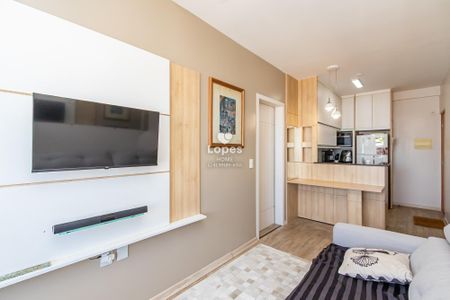 9_photo/94dce4724b.9f971ba05a6979bb-ATLAS-a4fcdb35-544f-49f2-a0d7-c0f8bd140c91.jpg de apartamento à venda com 2 quartos, 43m² em Centro, Curitiba