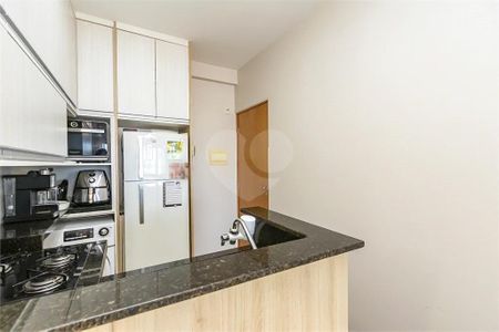 5_photo/94dce4724b.adbb37f92a381176-ATLAS-0e2bbdf2-39c9-45d3-8eac-e4c9ca00543d.jpg de apartamento à venda com 2 quartos, 43m² em Centro, Curitiba