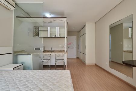 8_photo/94dce47251.e8215da97a2797ff-ATLAS-45997127-1b6c-4b07-9f96-59a13535efa9.jpg de apartamento para alugar com 1 quarto, 30m² em Centro, Curitiba