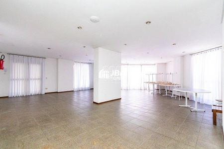 3_photo/94dce47261.2866b196c2edf31d-ATLAS-0334c1e2-28a6-4152-b866-baea67c4e3b3.jpg de apartamento para alugar com 1 quarto, 48m² em Centro, Curitiba